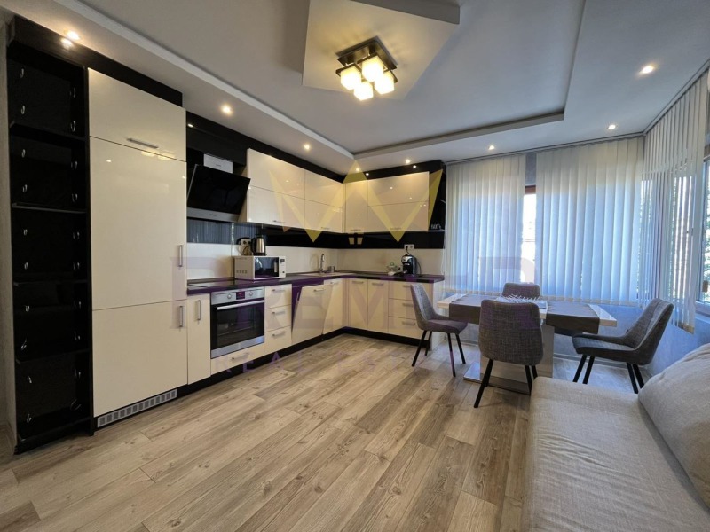 Издаје се  2 спаваће собе Варна , Трошево , 80 м2 | 73160692 - слика [2]