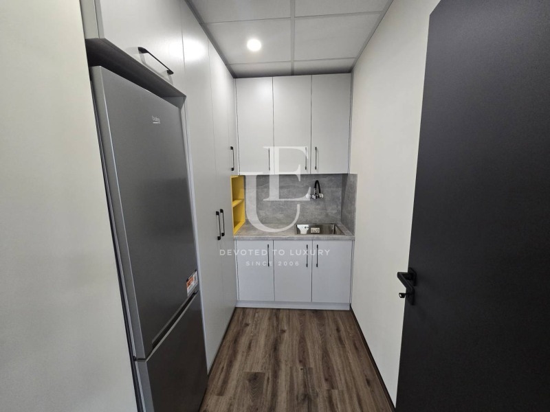 Do wynajęcia  Biuro Sofia , Manastirski liwadi , 905 mkw | 57708772 - obraz [8]