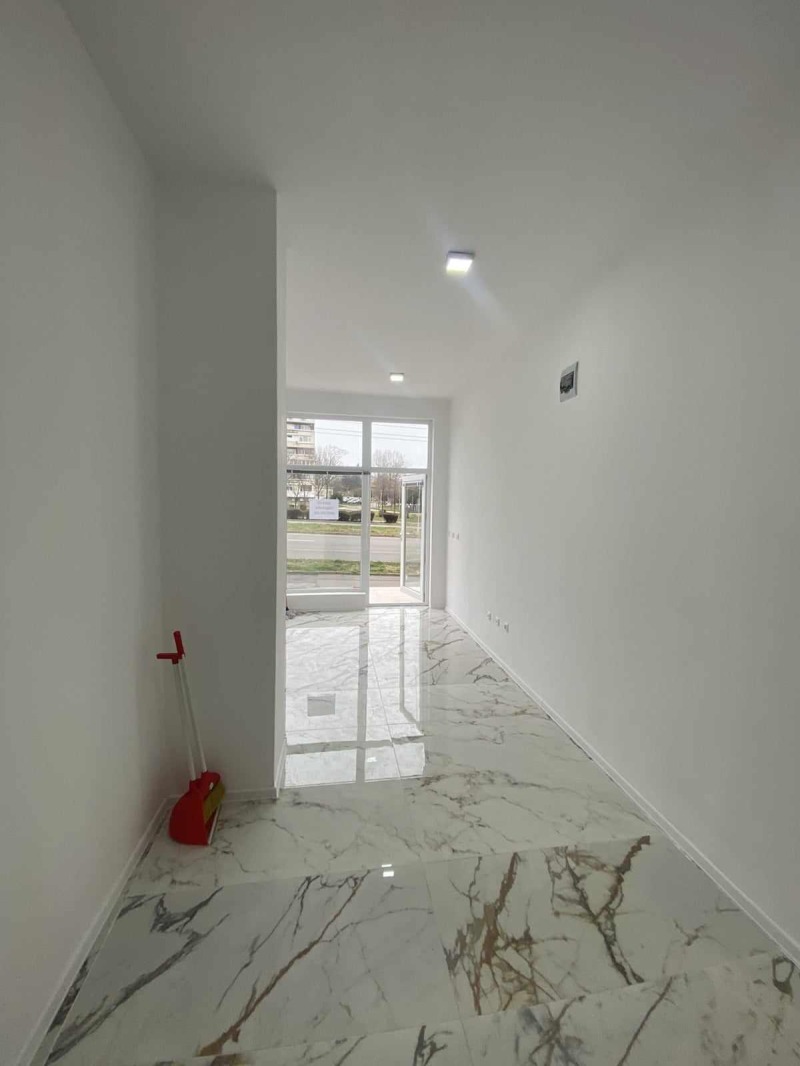 Til leje  Butik Burgas , Meden rudnik - zona B , 27 kvm | 94055553 - billede [2]