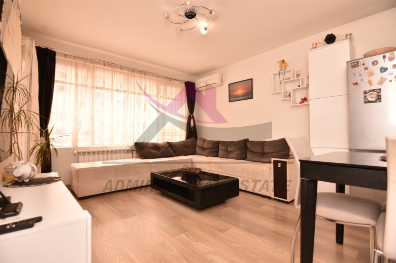 A louer  2 chambres Varna , Vazrajdane 1 , 100 m² | 98182031