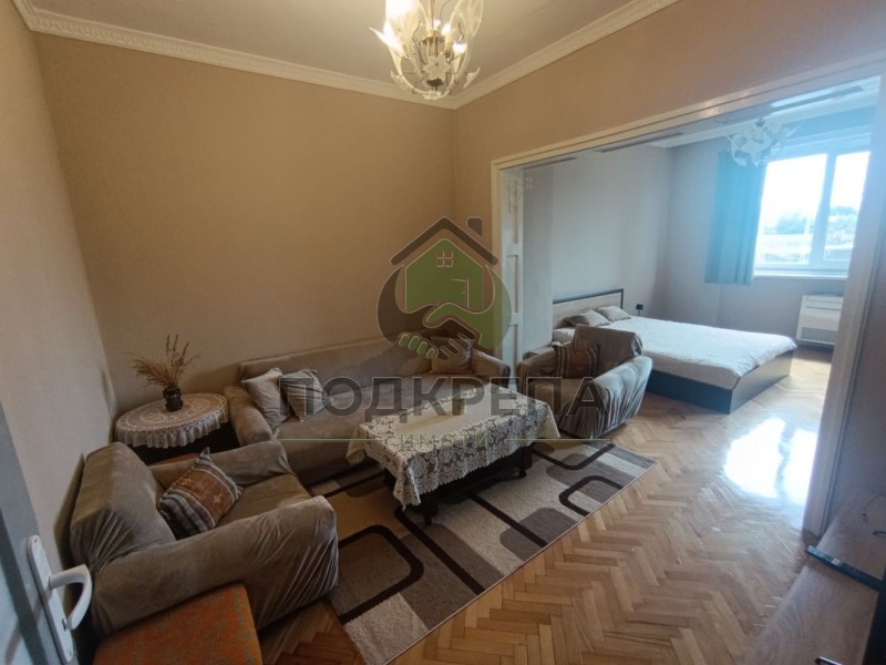Kiadó  2 hálószobás Plovdiv , Mladezski Halm , 75 négyzetméter | 95748788