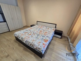 2 slaapkamers Lazur, Burgas 5