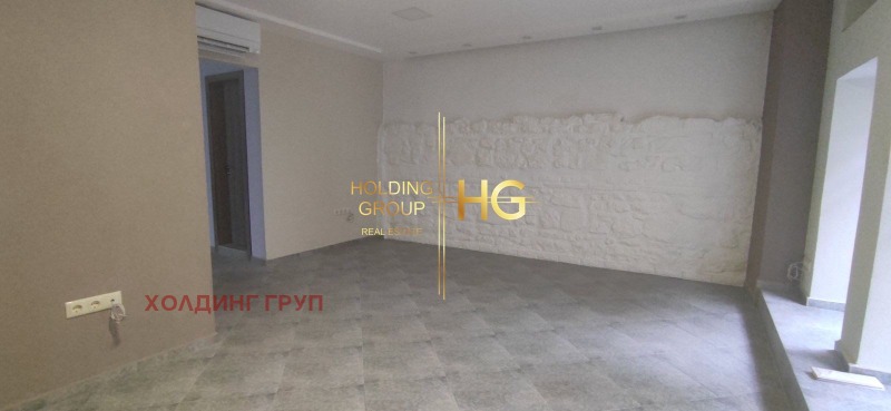 Под наем ОФИС, град Варна, Център • 500 € / 977.91 лв. • 95887302 1