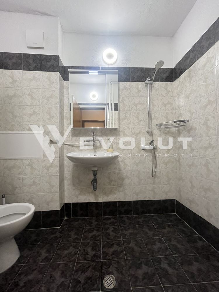 Til leje  1 soveværelse Sofia , Borovo , 78 kvm | 87142153 - billede [15]