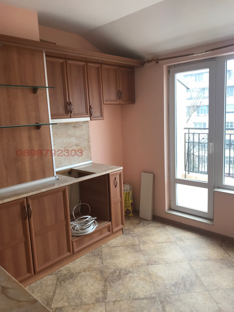 Дава под наем 4-СТАЕН, гр. Варна, Лятно кино Тракия, снимка 4 - Апартаменти - 53572728