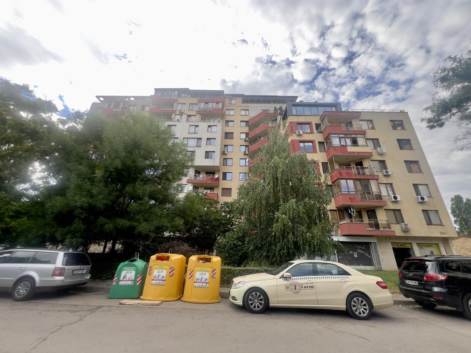 Дава под наем 2-СТАЕН, гр. София, Света Троица
