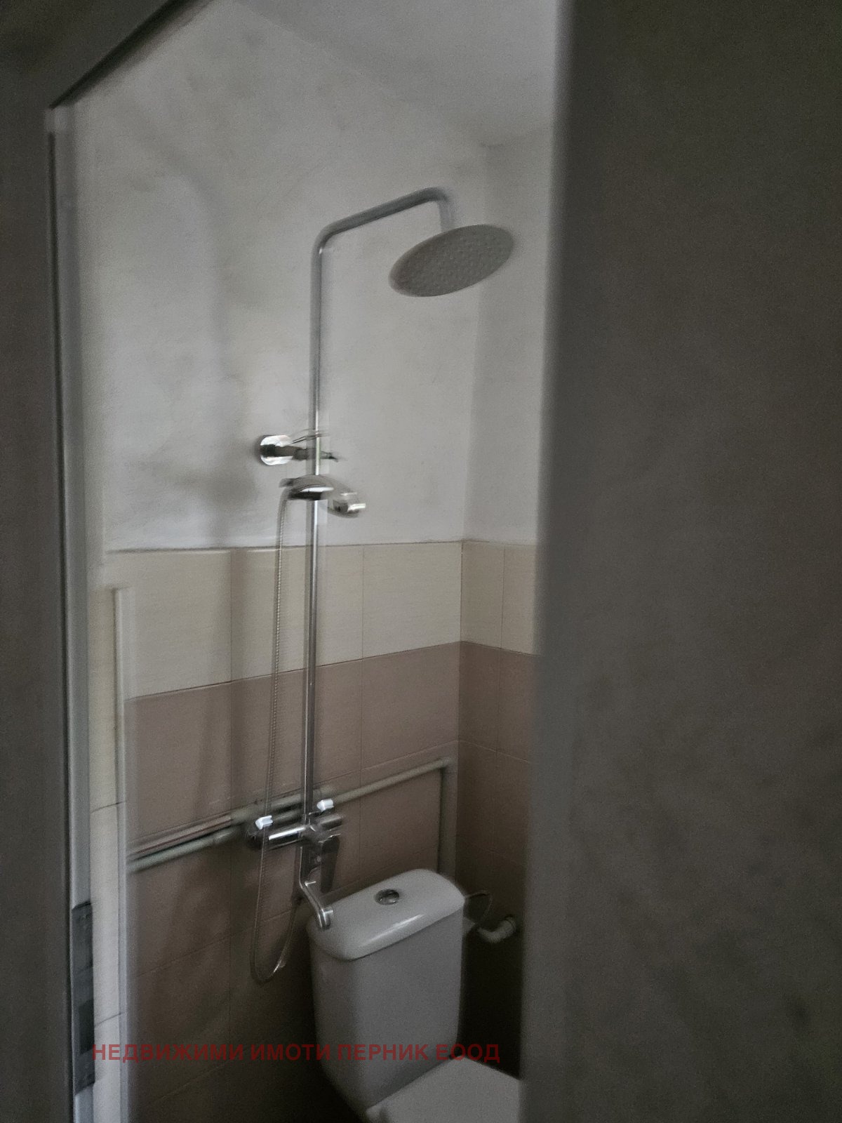 Дава под наем КЪЩА, гр. Перник, Църква, снимка 4 - Къщи - 54746394