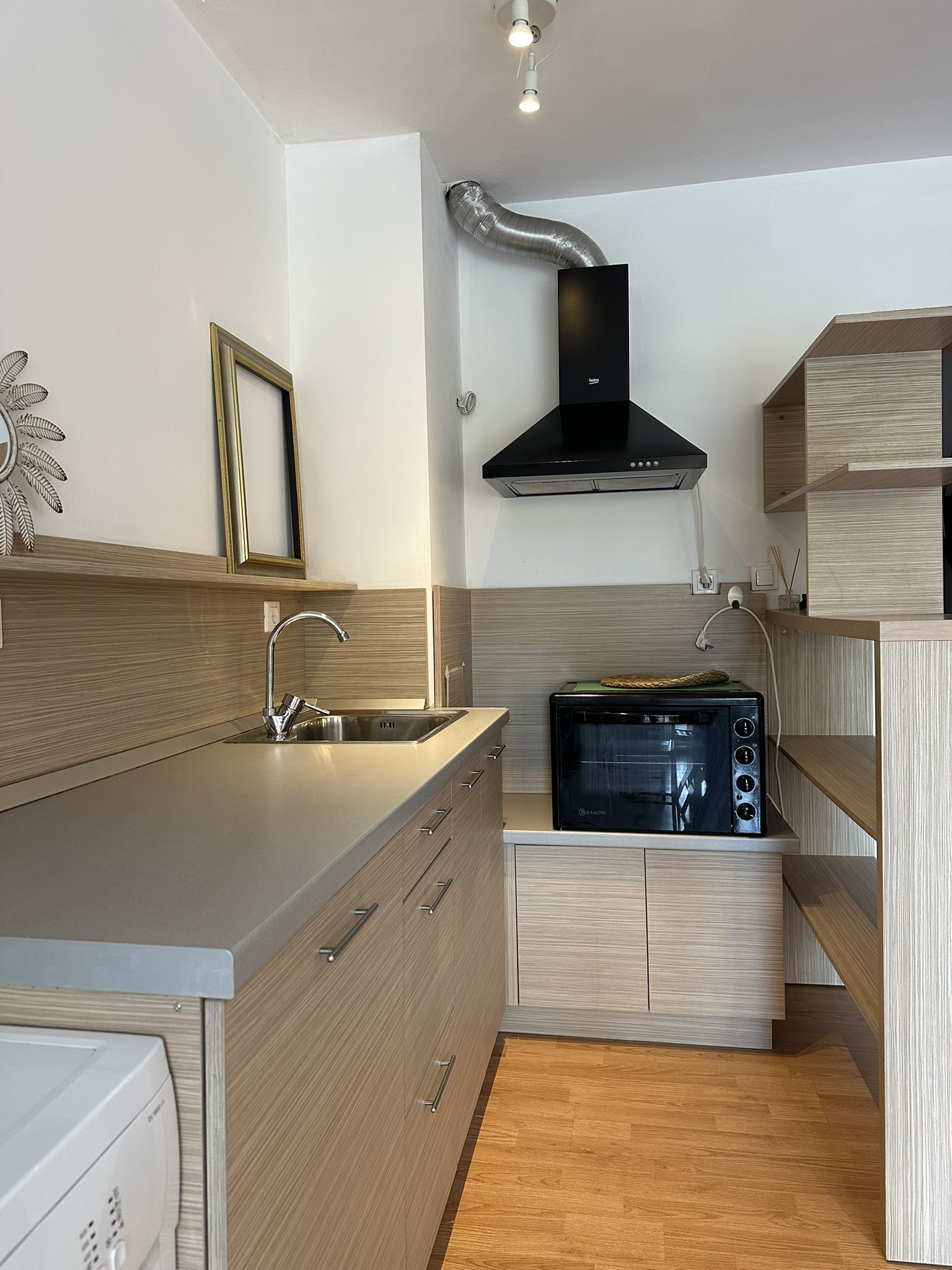 Дава под наем 1-СТАЕН, гр. София, Център, снимка 8 - Апартаменти - 54264451