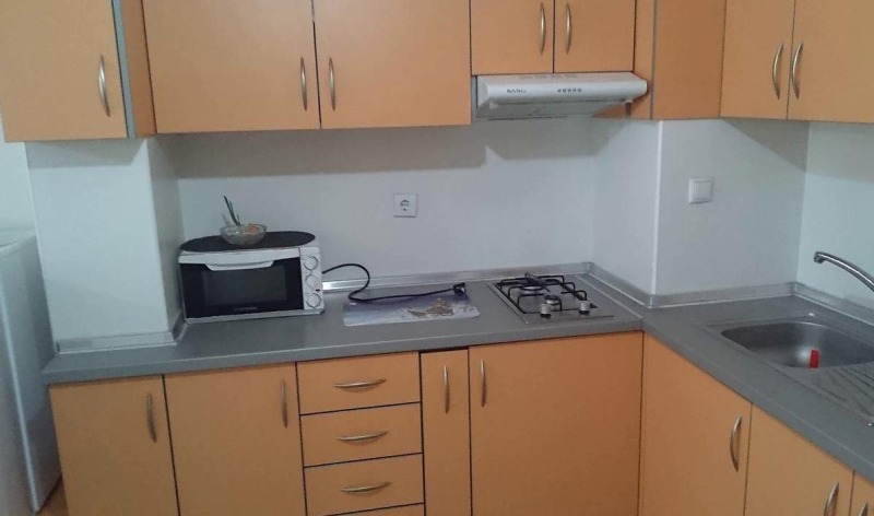 Дава под нем  1-стаен, град Пловдив, Южен •  275 EUR • ID 49346435 — holmes.bg - [1] 