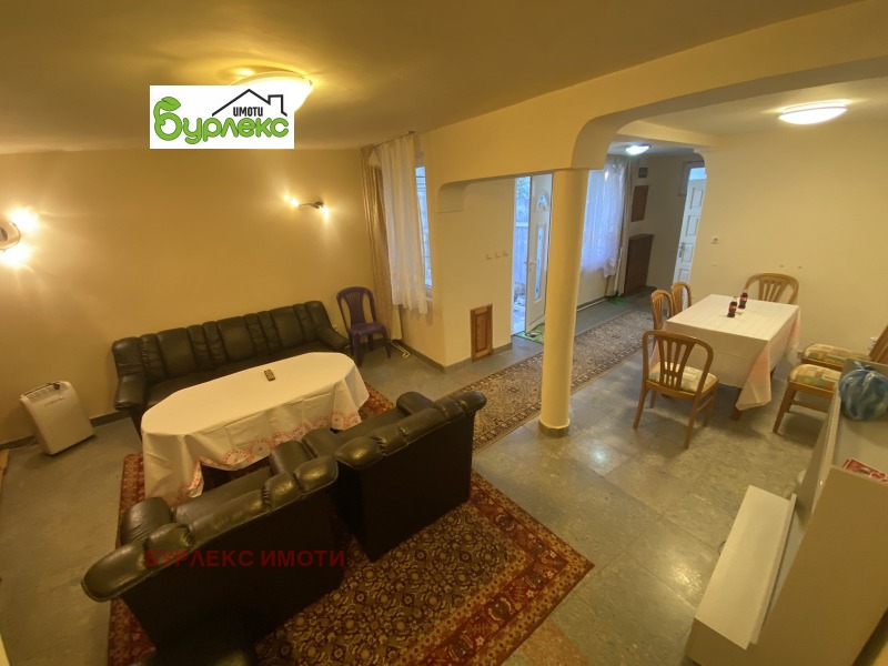 Дава под наем КЪЩА, гр. Варна, Операта, снимка 2 - Къщи - 52241045