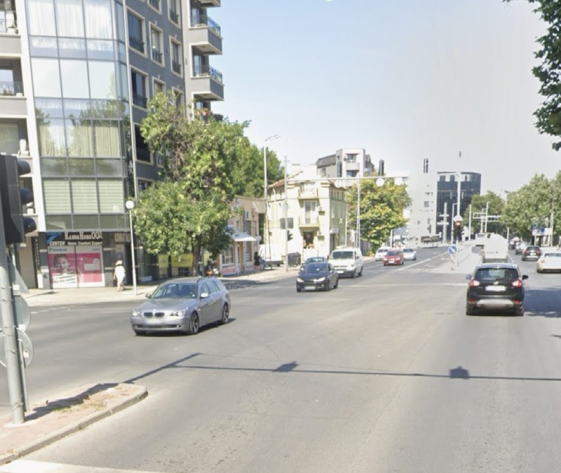 В аренду  Магазин Пловдив , Център , 88 кв.м | 45706477