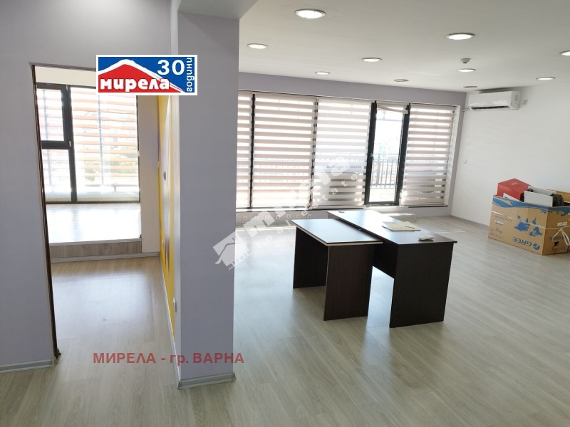 Te huur  Kantoor Varna , Kolchozen pazar , 105 m² | 21634803