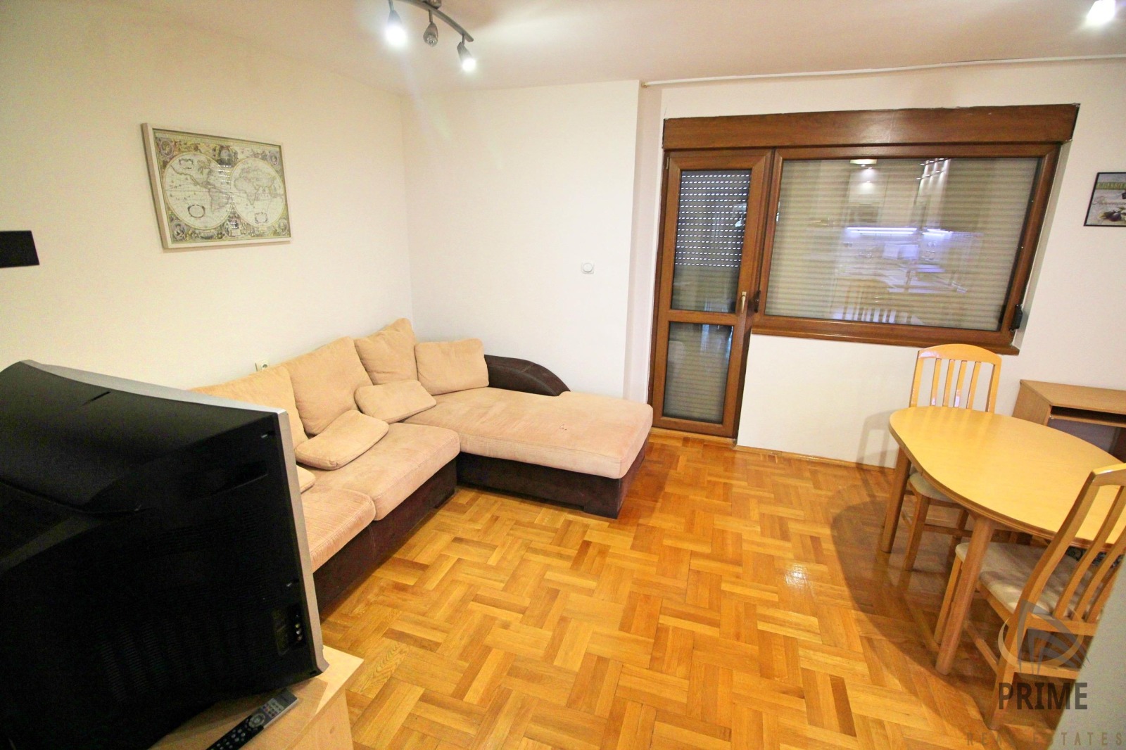 Дава под наем 2-СТАЕН, гр. Бургас, Център, снимка 4 - Апартаменти - 54273118