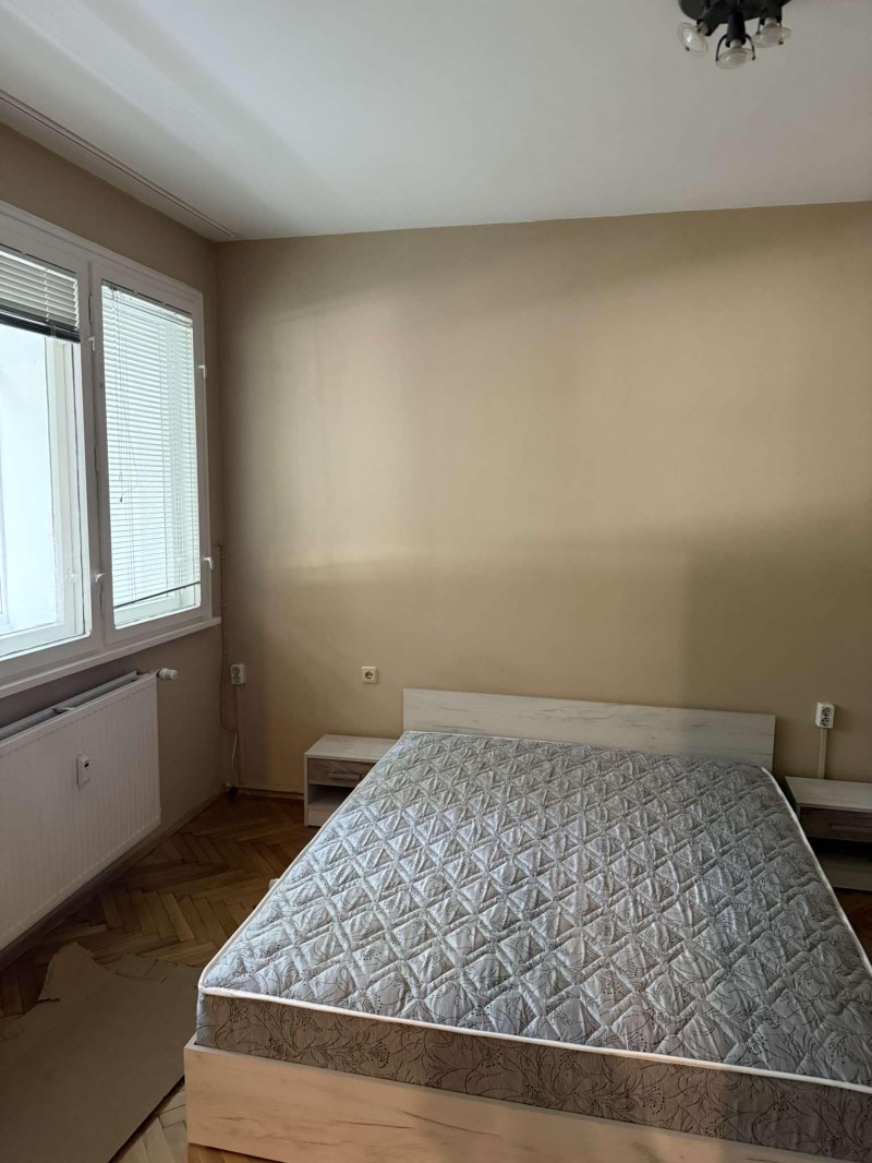 Издаје се  1 спаваћа соба Софија , Гео Милев , 70 м2 | 54398994 - слика [2]