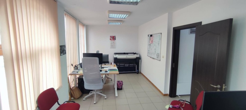 Дава под наем ОФИС, гр. Велико Търново, Център, снимка 6 - Офиси - 53522656