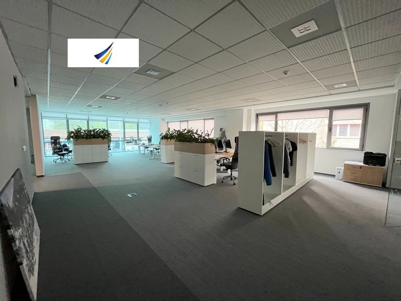 Do wynajęcia  Biuro Sofia , Geo Milew , 265 mkw | 71848412