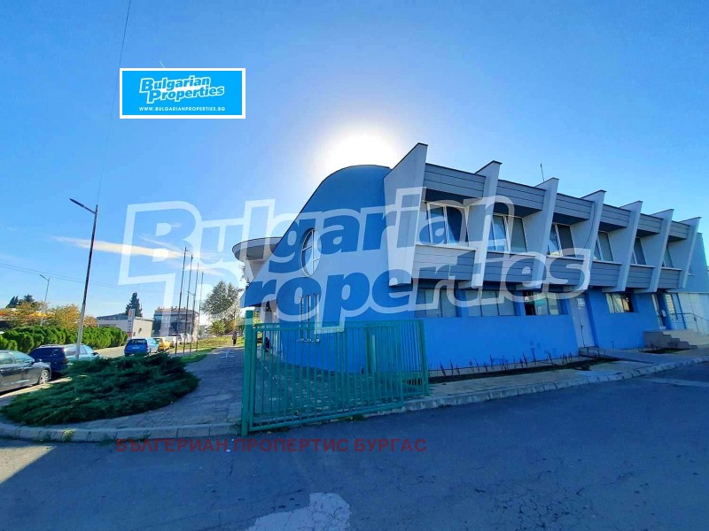 Дава под Наем ОФИС в град Бургас, Победа - 300 кв.м / 1 350 € » 2 640.37 лв., БЪЛГЕРИАН ПРОПЕРТИС БУРГАС