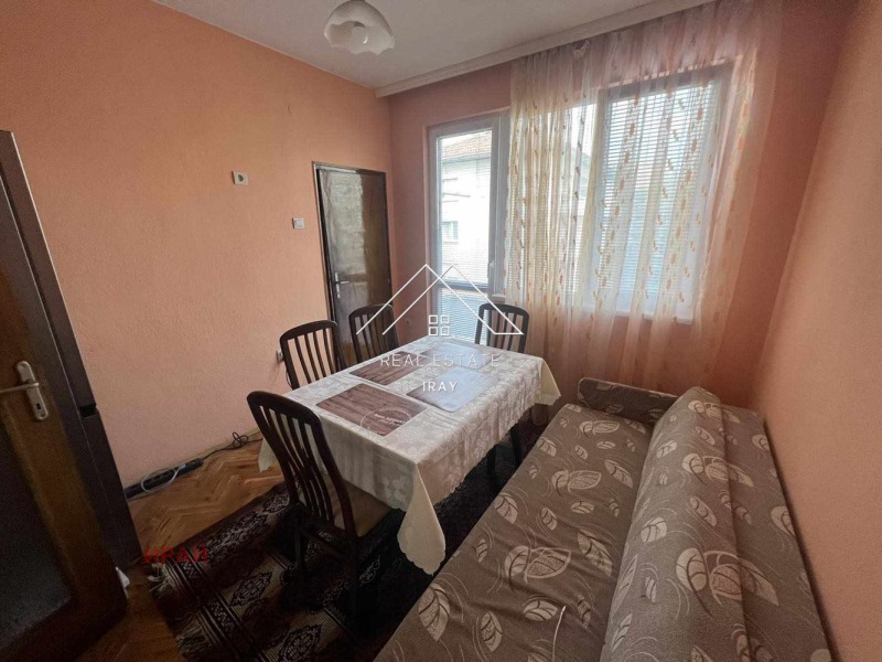 Дава под наем  Многостаен град Стара Загора , Център , 100 кв.м | 16279965 - изображение [8]