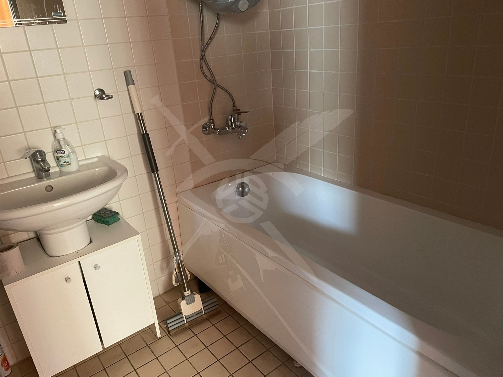 Дава под наем 2-СТАЕН, гр. Бургас, Сарафово, снимка 3 - Апартаменти - 54026578