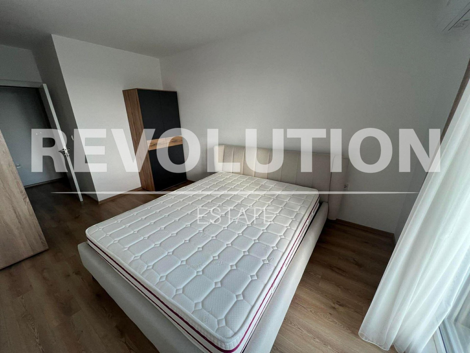 Дава под наем 3-СТАЕН, гр. Варна, Възраждане 3, снимка 4 - Апартаменти - 53709907