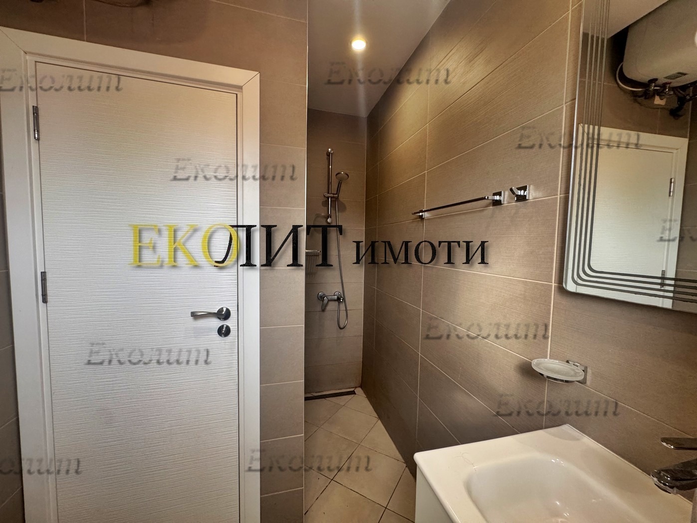 Дава под наем ЕТАЖ ОТ КЪЩА, гр. София, Изток, снимка 8 - Етаж от къща - 54065885