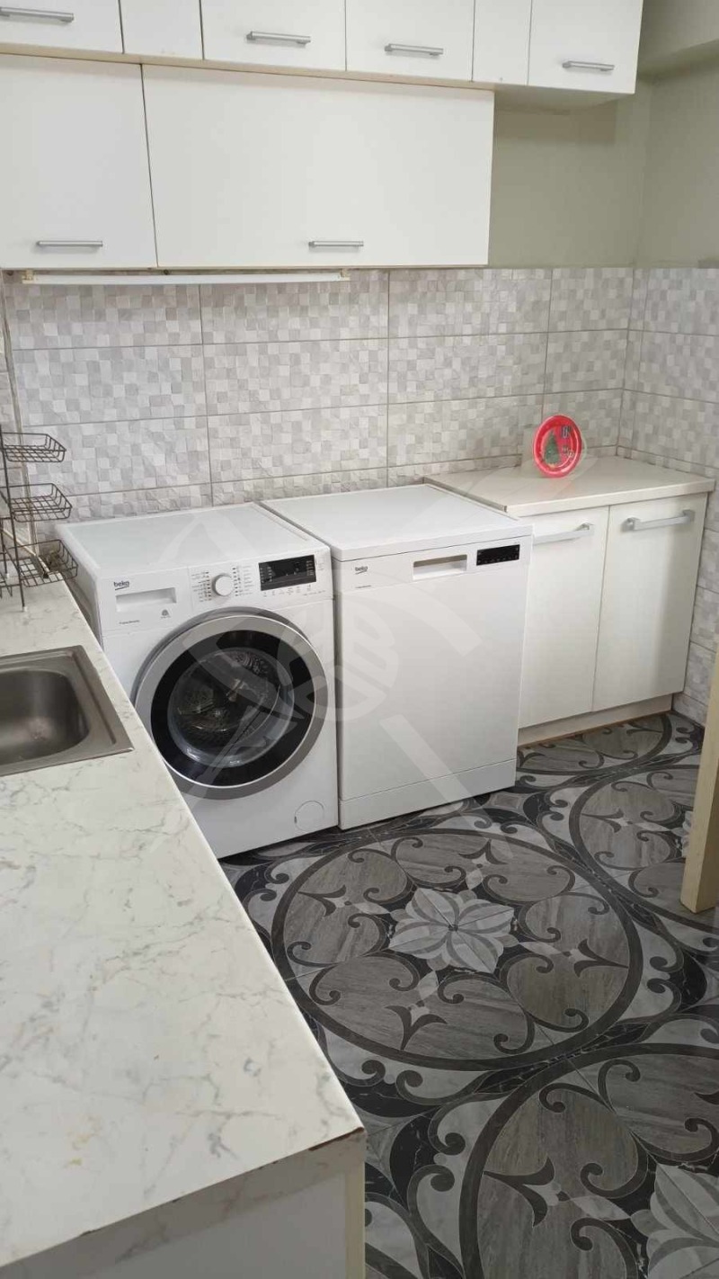 Дава под Наем 4-СТАЕН в град Варна, Цветен квартал - 100 кв.м / 500 € » 977.92 лв., ЕКС НВД ООД