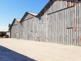 Edificio industrial Balchik, región Dóbrich 1