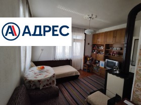 Поверх будинку Карлово, область Пловдив 5