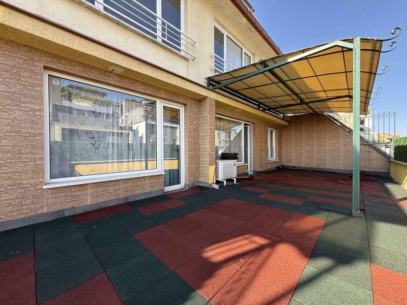 Te huur  3 slaapkamers Sofia , Borovo , 180 m² | 96123125 - afbeelding [13]
