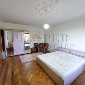2 dormitoare Acațiia, Velico Târnovo