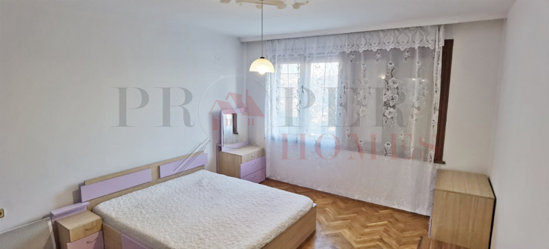 Kiadó  2 hálószobás Veliko Tarnovo , Akacija , 68 négyzetméter | 37337235