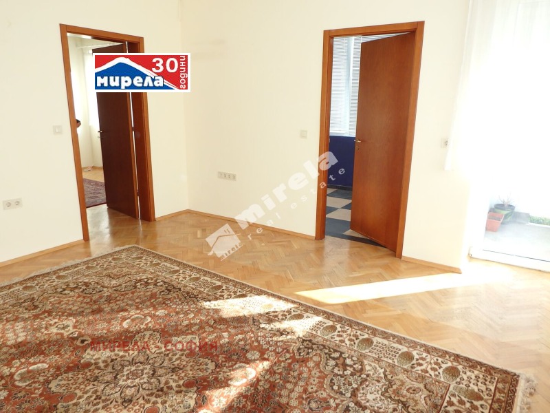 Te huur  1 slaapkamer Sofia , Tsentar , 90 m² | 57398340