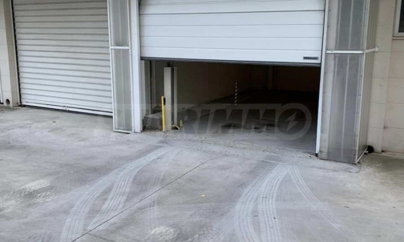 Дава под наем ГАРАЖ, ПАРКОМЯСТО, гр. Варна, Левски 1, снимка 9 - Гаражи и паркоместа - 52873392