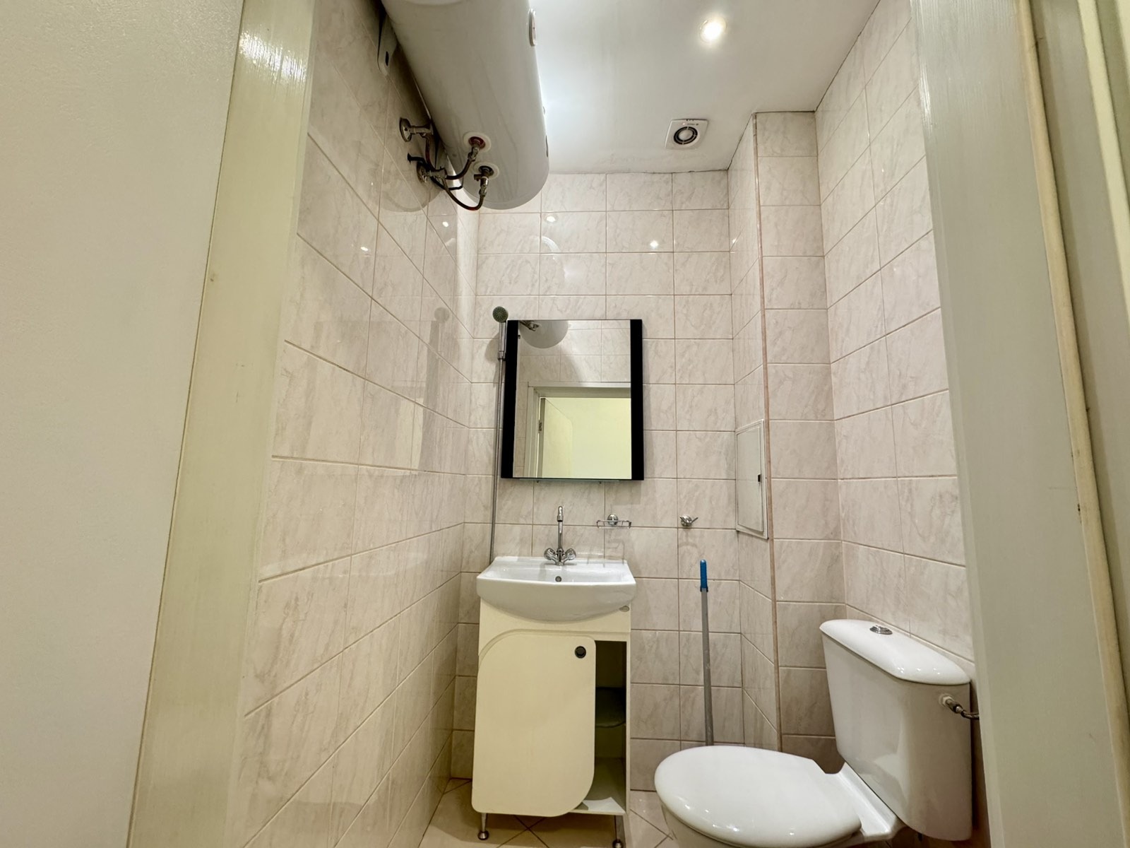 Дава под наем МАГАЗИН, гр. София, Малинова долина, снимка 3 - Магазини - 54077667