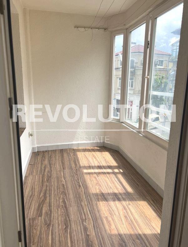 Издаје се  1 спаваћа соба Варна , Грацка махала , 65 м2 | 61151119 - слика [9]