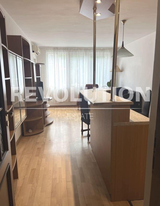 Издаје се  1 спаваћа соба Варна , Грацка махала , 65 м2 | 61151119 - слика [6]