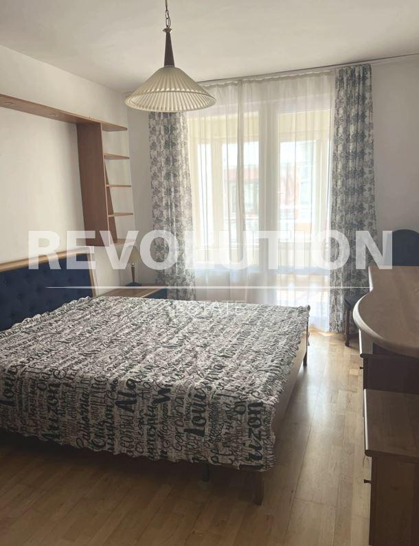 Издаје се  1 спаваћа соба Варна , Грацка махала , 65 м2 | 61151119