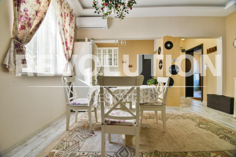 Издаје се  2 спаваће собе Софија , Центар , 70 м2 | 58834285 - слика [3]