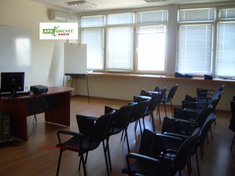 Kiadó  Hivatal Sofia , Razsadnika , 45 négyzetméter | 94168767 - kép [2]