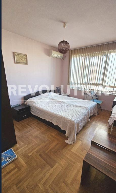 För uthyrning  1 sovrum Varna , Vazrajdane 1 , 65 kvm | 38800907