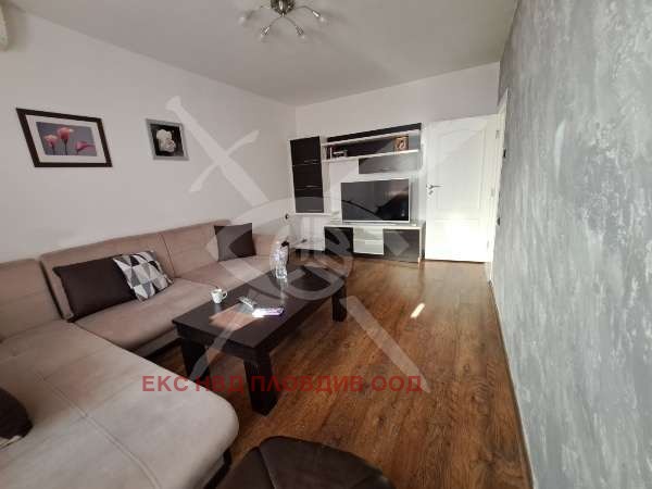 Дава под наем ЕТАЖ ОТ КЪЩА, гр. Пловдив, Прослав