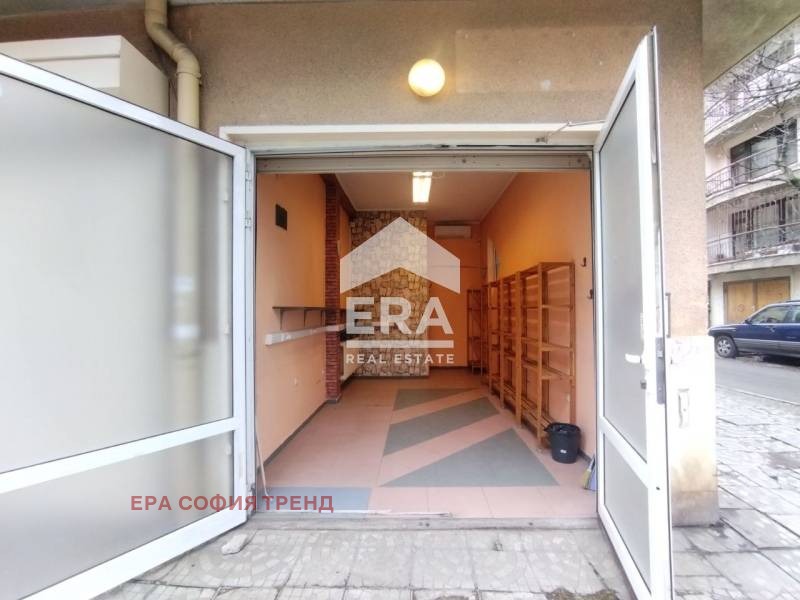 Дава под наем МАГАЗИН, гр. София, Белите брези