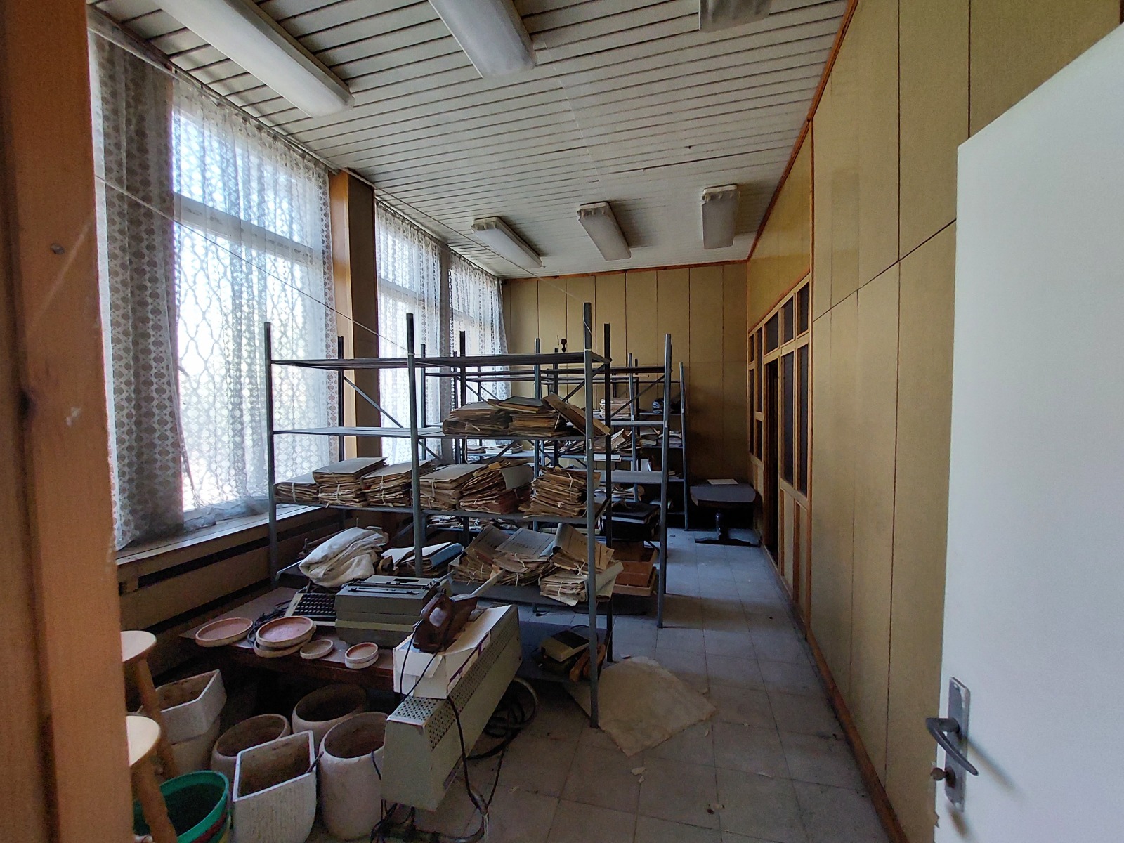 Дава под наем МАГАЗИН, гр. Златарица, област Велико Търново, снимка 7 - Магазини - 55885387
