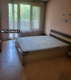 Kamer Mladost 1, Sofia 1