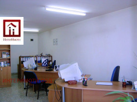 Loft Meditsinska akademiya, Sofia