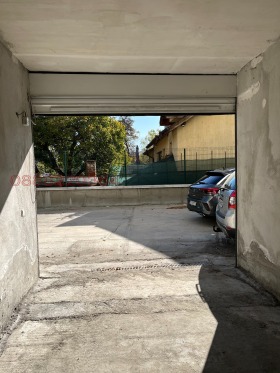 Garage Banishora, Sofia 3