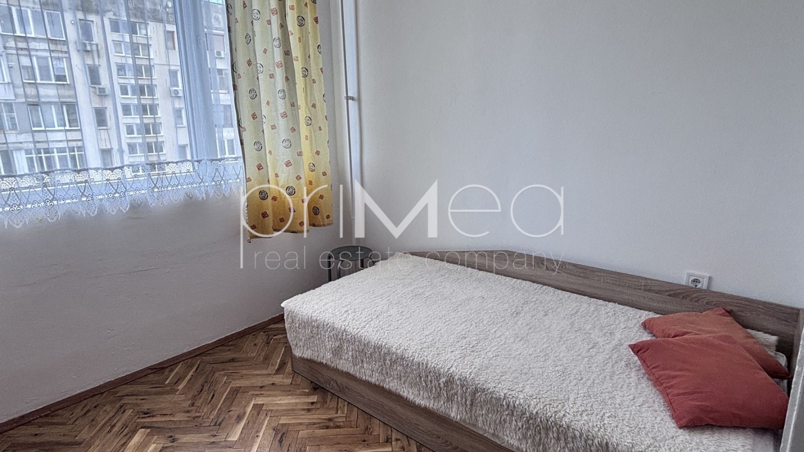 Дава под наем 2-СТАЕН, гр. Бургас, Център, снимка 2 - Апартаменти - 54188568