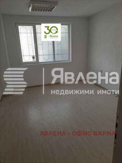 Do wynajęcia  Sklep Warna , Sportna zala , 46 mkw | 31067022
