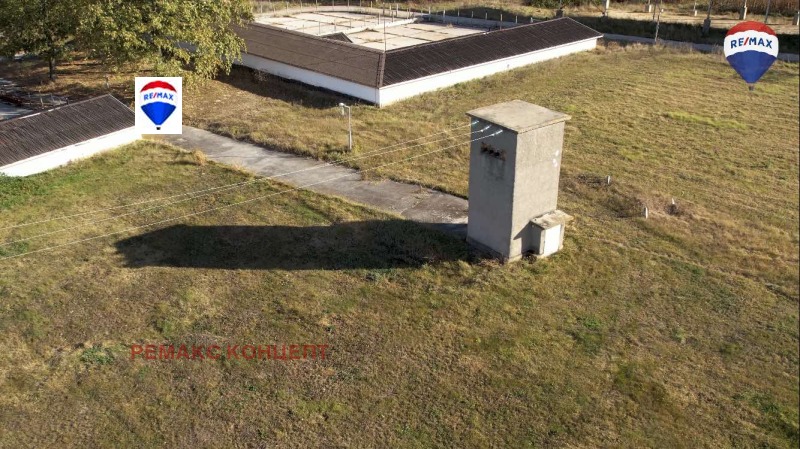 Дава под Наем ФЕРМА в област Шумен, с. Нова бяла река - 35215 кв.м / При запитване, РЕМАКС КОНЦЕПТ