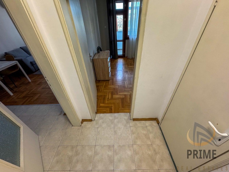 Дава под наем 2-СТАЕН, гр. Бургас, Център, снимка 8 - Апартаменти - 52520739